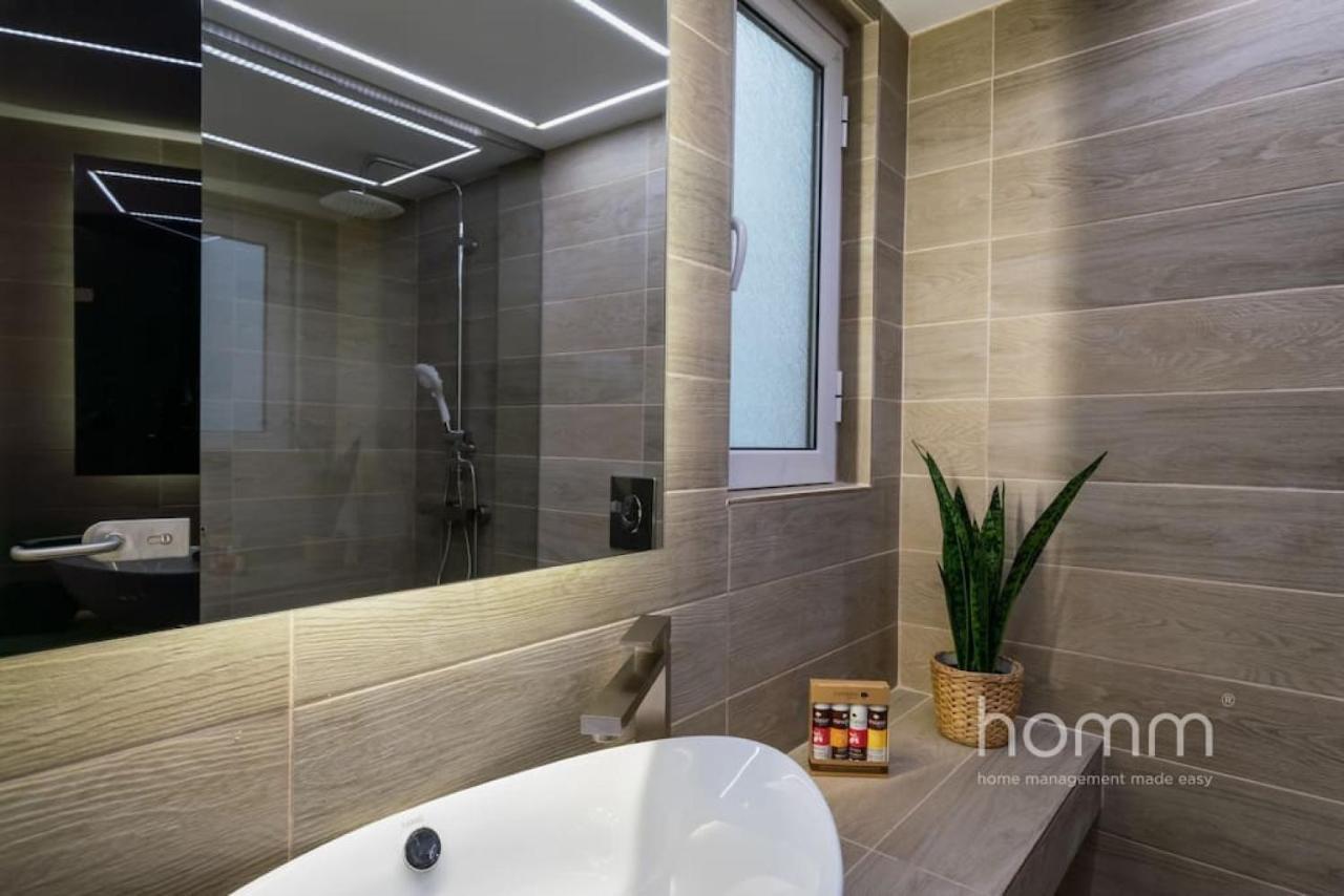 34Sqm Minimal Homm Apartment With Acropolis View Athènes Extérieur photo